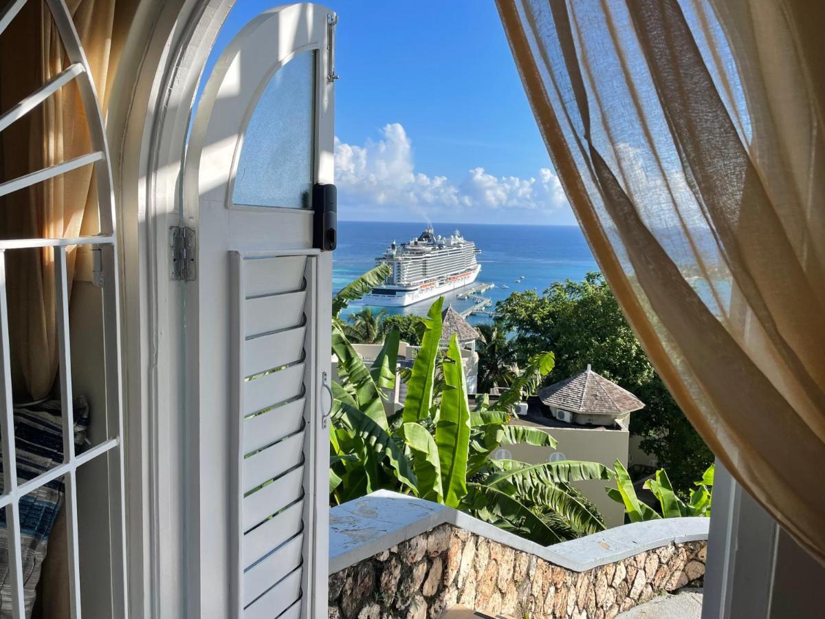 Hummingbird Retreat - Luxury Oceanview Apt, 7-Minute Walk To Beach Очо-Риос Экстерьер фото